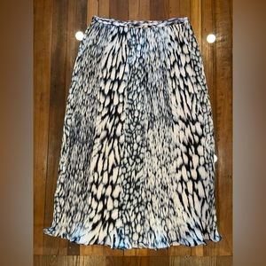Elie Tahari midi skirt- worn once